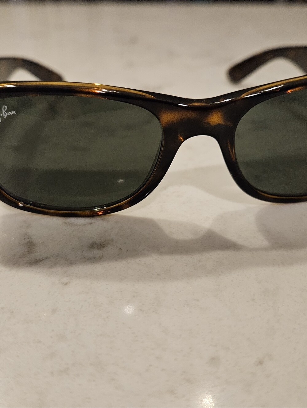 Ray-Ban New Wayfarer RB2132 52mm Tortoise Sunglasses with Green Lenses - Picture 11 of 12